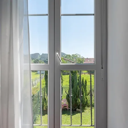 Parque De La Naturaleza De Cabarceno Apartment La Cueva (Cantabria)