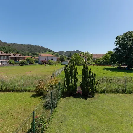 Parque De La Naturaleza De Cabarceno La Cueva (Cantabria)