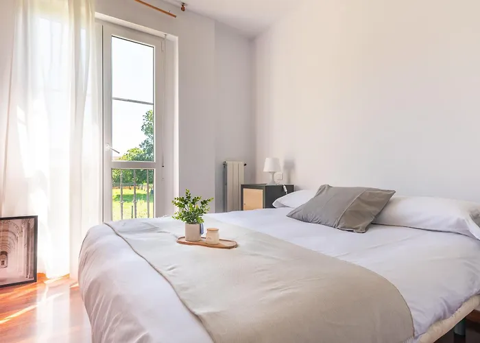 Parque De La Naturaleza De Cabarceno * La Cueva (Cantabria)